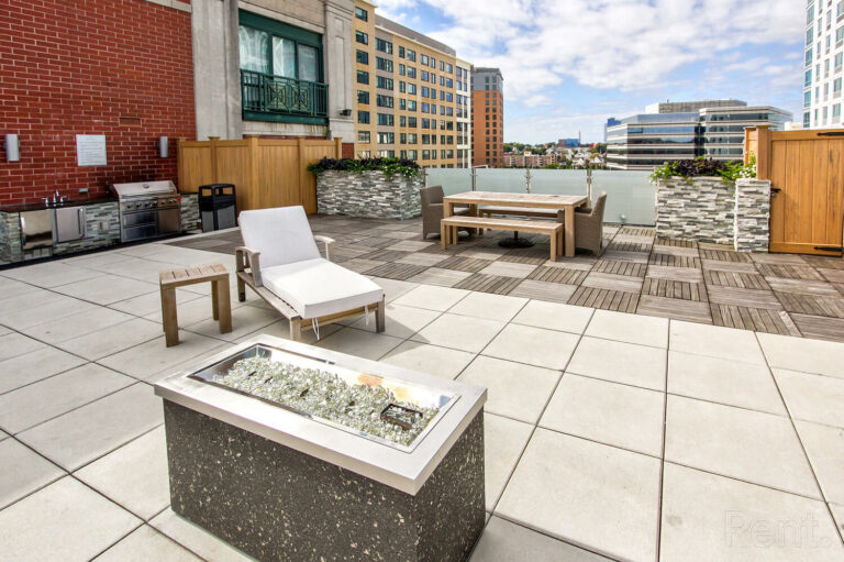 Luxury Apartments in Stamford, CT Park Square West